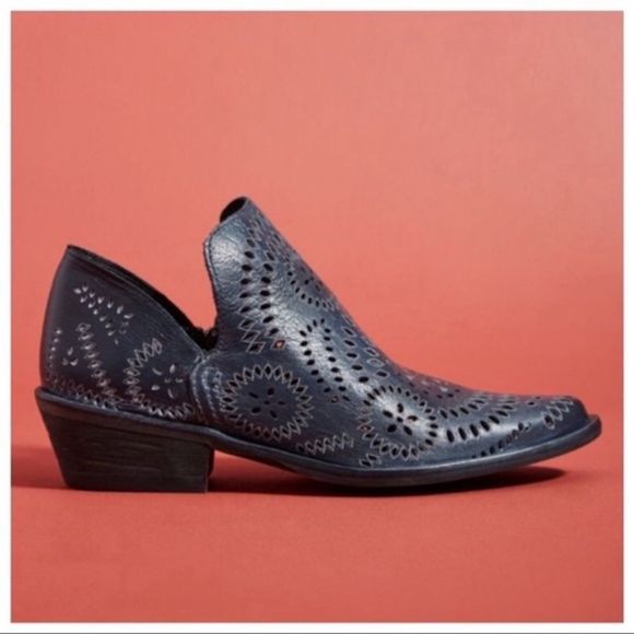 Veracruz Machika Blue Perforated Booties - Picture 8 of 8